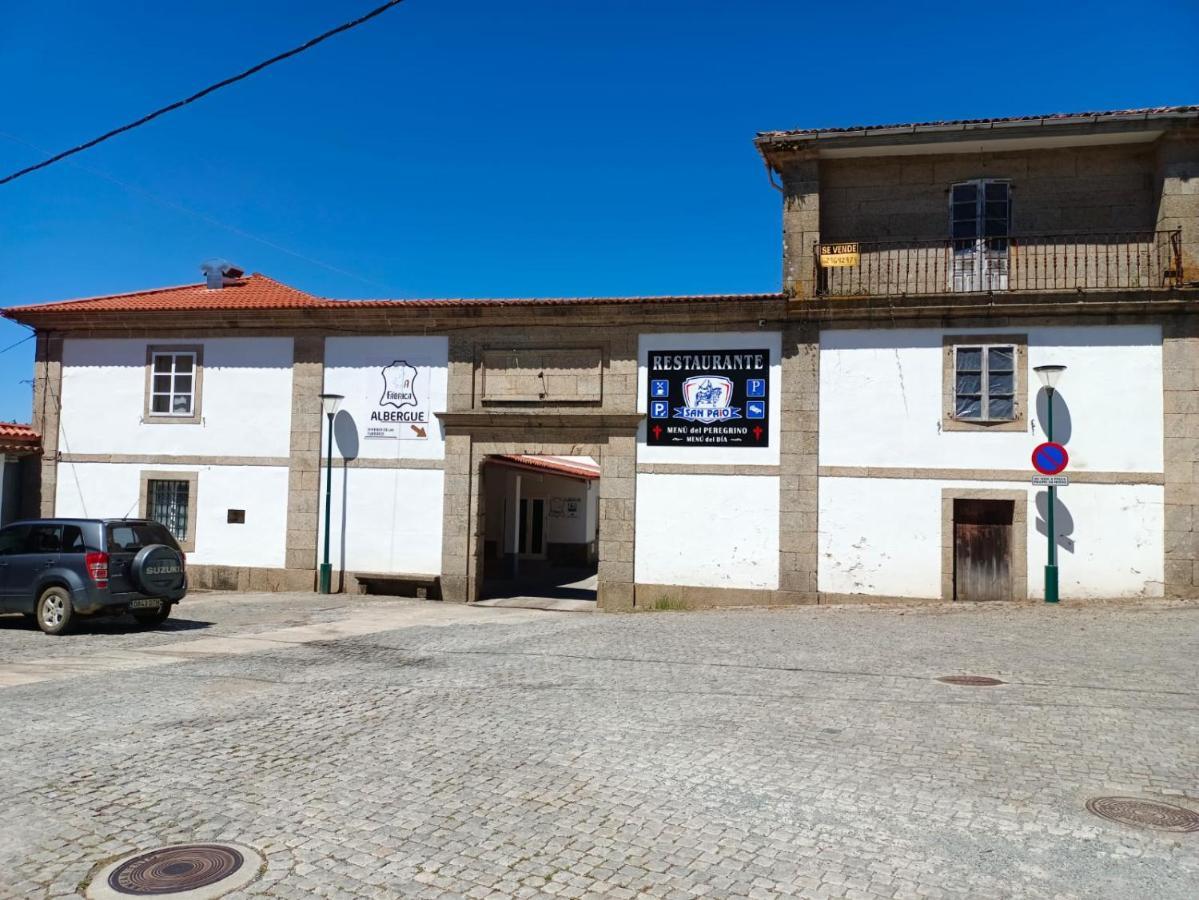 Albergue A Fabrica Лаваколья Екстер'єр фото
